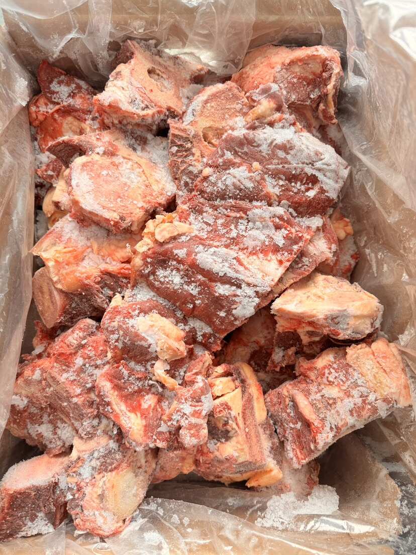 草地牛手把肉（全牛骨）