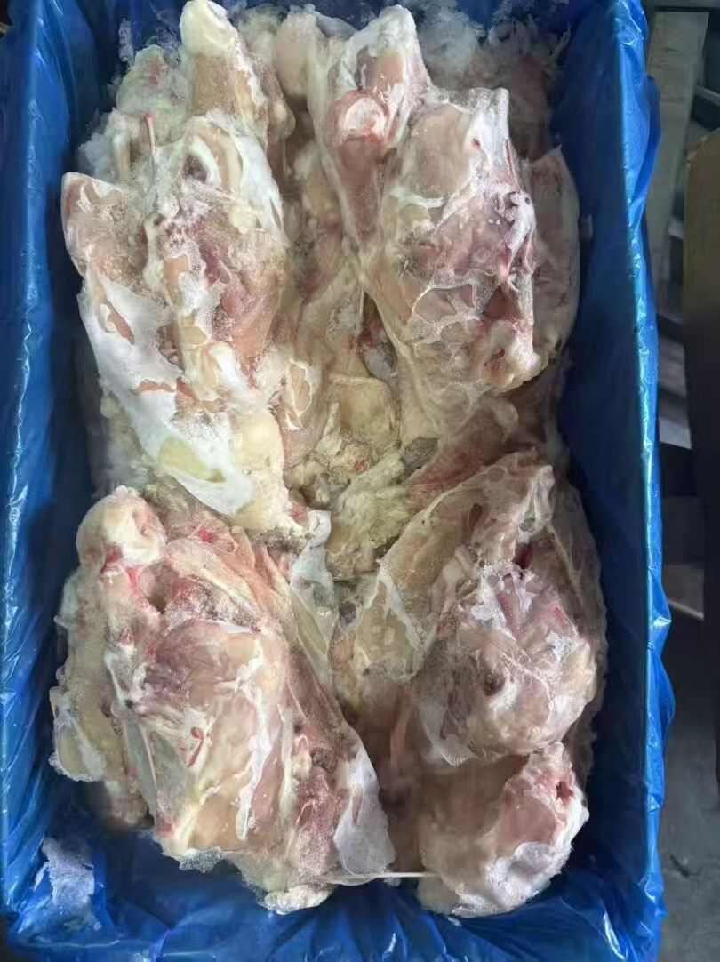 5.8kg箱装带脖鸡架