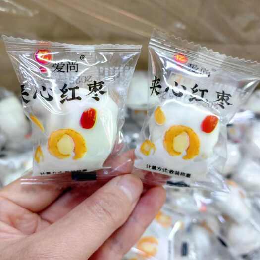 郑州新日期巴旦木奶枣，独立小包装一件10斤，夹心去核红枣休闲零食