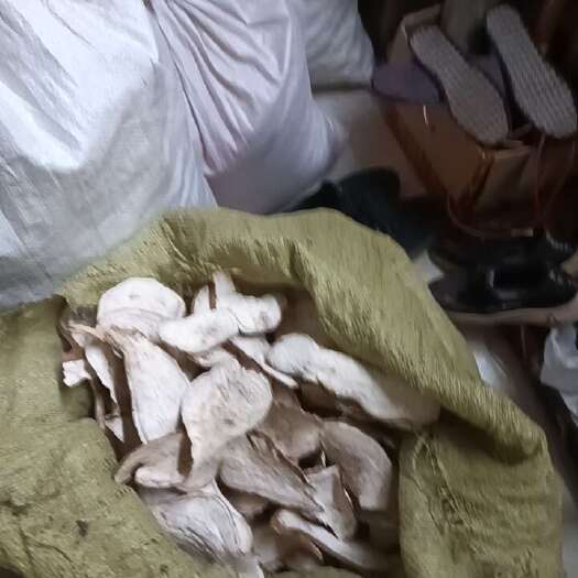 费县山地出产18型地瓜干没有边皮和碎干，