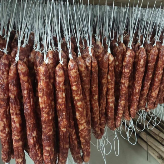 咸味麻辣腊肠香辣咸香四川风味麻辣肠