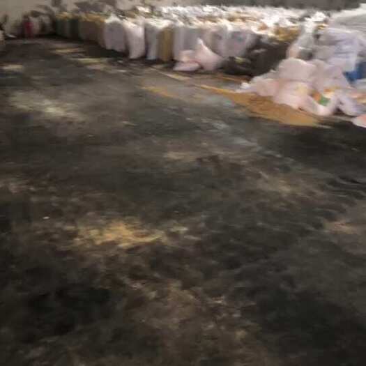 广汉市薯片，含油量百分之35 之间。找川内合作伙伴，每月100吨起