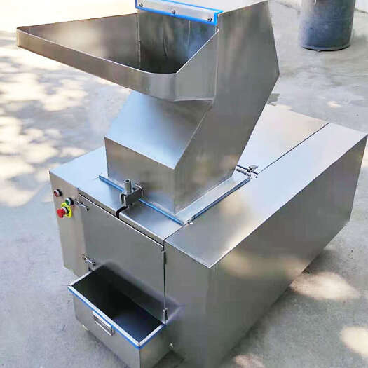 荥阳市全不锈钢小型骨头碎骨机不锈钢牛羊骨破骨机全自动干鲜大骨破碎
