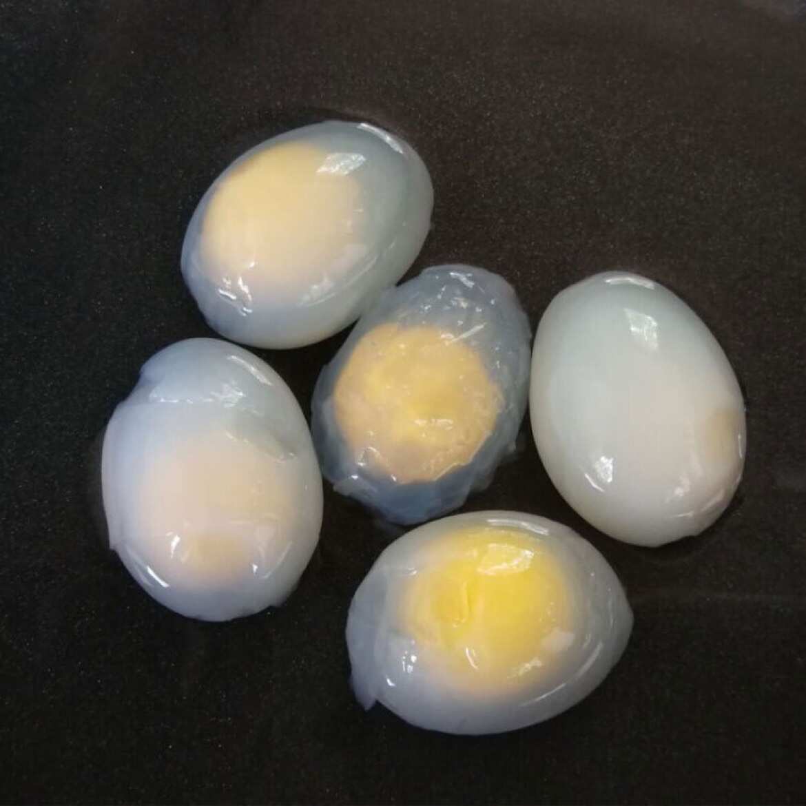 鴿子蛋?。『⒆永先耍?！