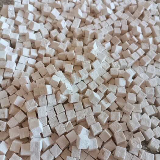 靖州县云南白茯苓，特心丁，无硫，厂家直销，货品齐全