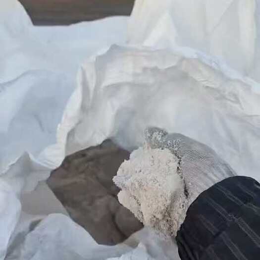 糖厂氯化铵，褐色灰色白色三种货