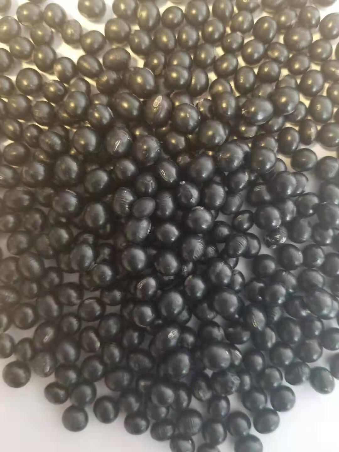 青仁、黄仁、青芯、大粒、中粒黑豆，小粒黑豆规格齐全