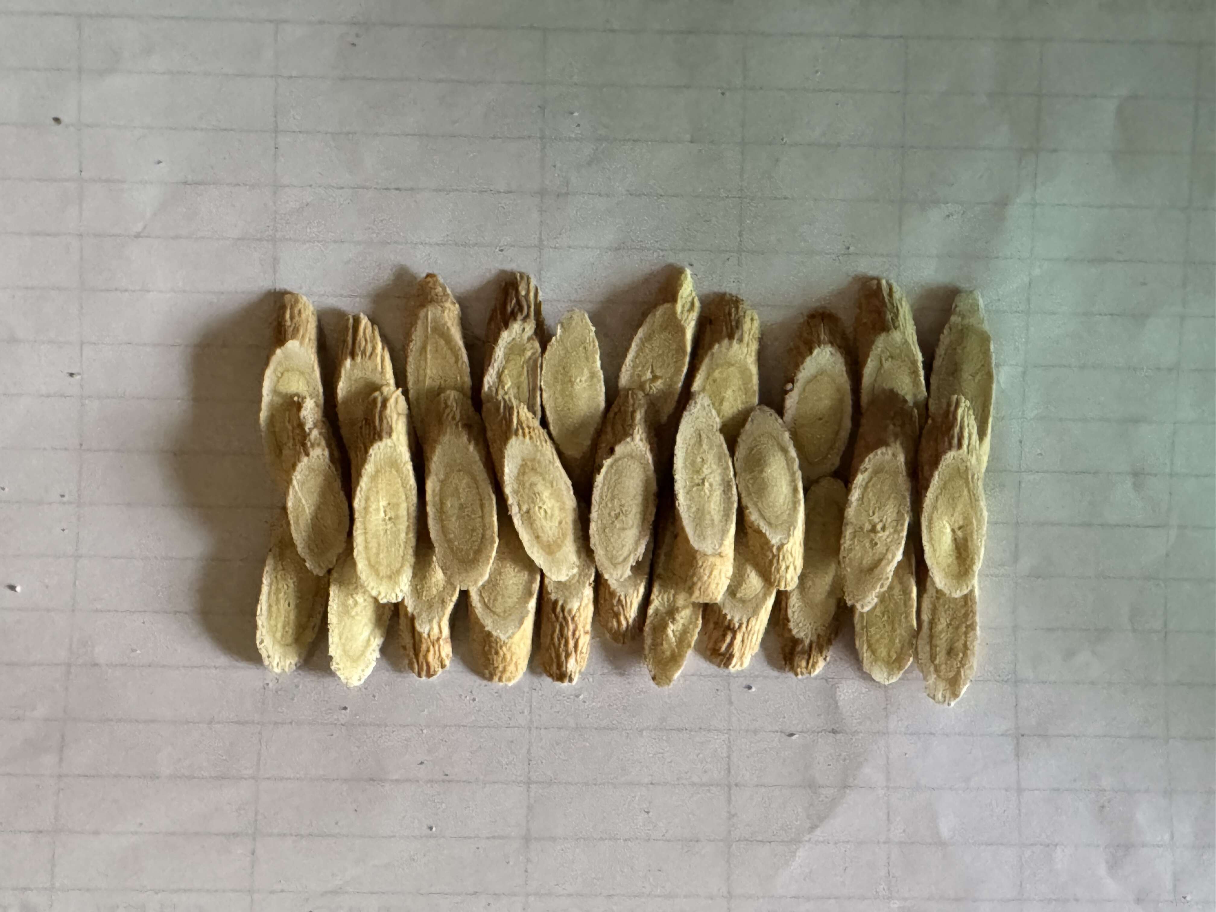 【优选】甘肃道地黄芪纯手工无硫黄芪片基地直供品对接制药厂药店