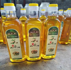 巴马县山茶油原产冷压榨法食用油新鲜农家自榨粮油米面批发零售