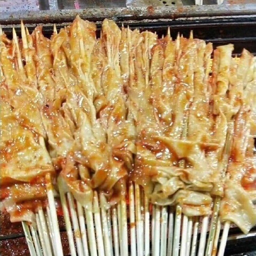 本溪豆腐皮 东北特色小吃烤豆皮，豆皮串厂家直销