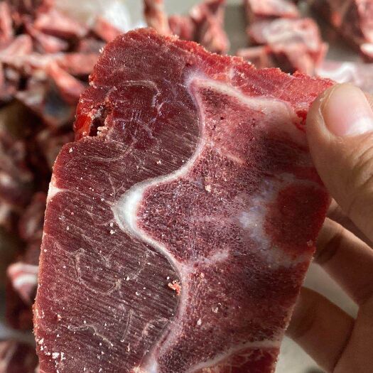 带肉牛脖骨，火锅店 餐饮专用食材，价格实惠，质量保证