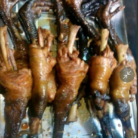 鸡爪  新鲜土鸡脚，抓钱爪