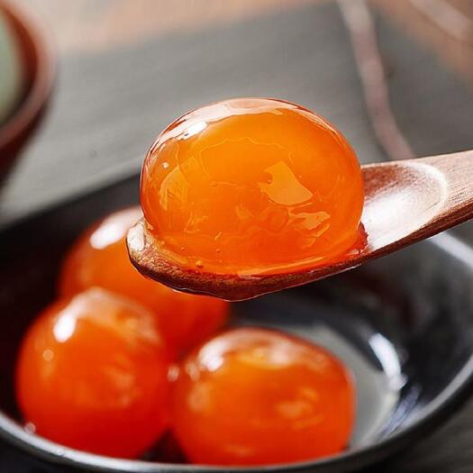 岳阳 湖边牌咸蛋黄，鲜，沙，油