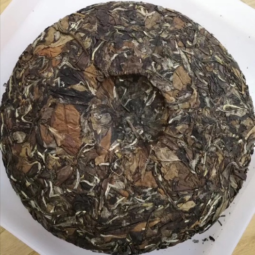 福州 福鼎市潘溪镇吴阳核心产区高山牡丹12年老白茶饼