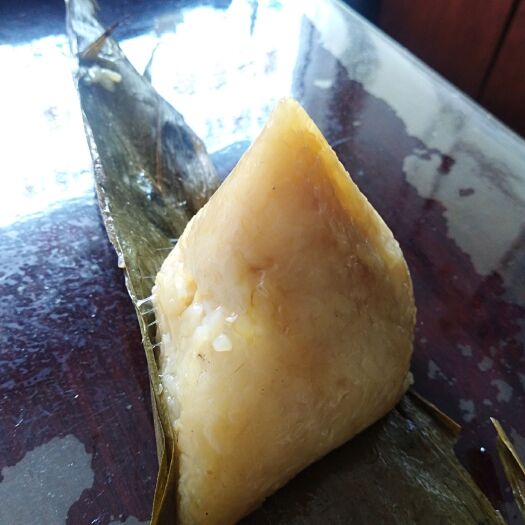 柳州粽子 大年伍家鲜肉粽，纯手工制作，妈妈的味道。6元/袋