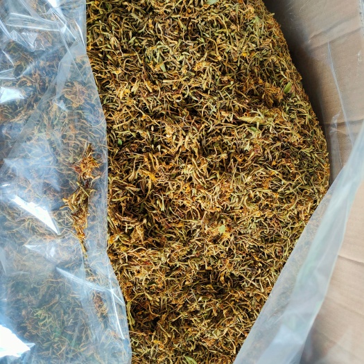 金银花纯花，太阳晒干，颜色漂亮，花香扑鼻