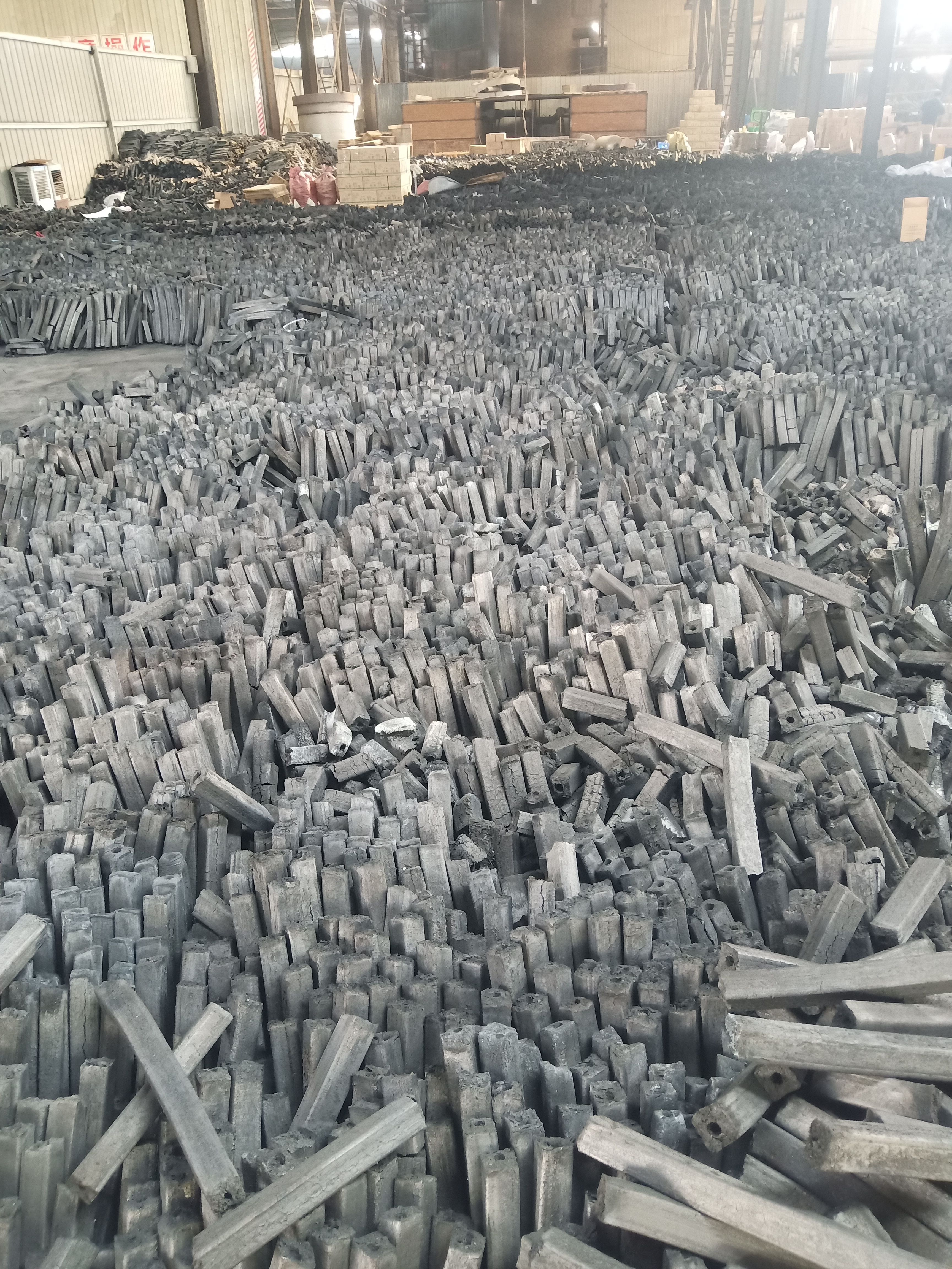 烧烤竹炭，无烟无味，火力旺，时间长灰份小