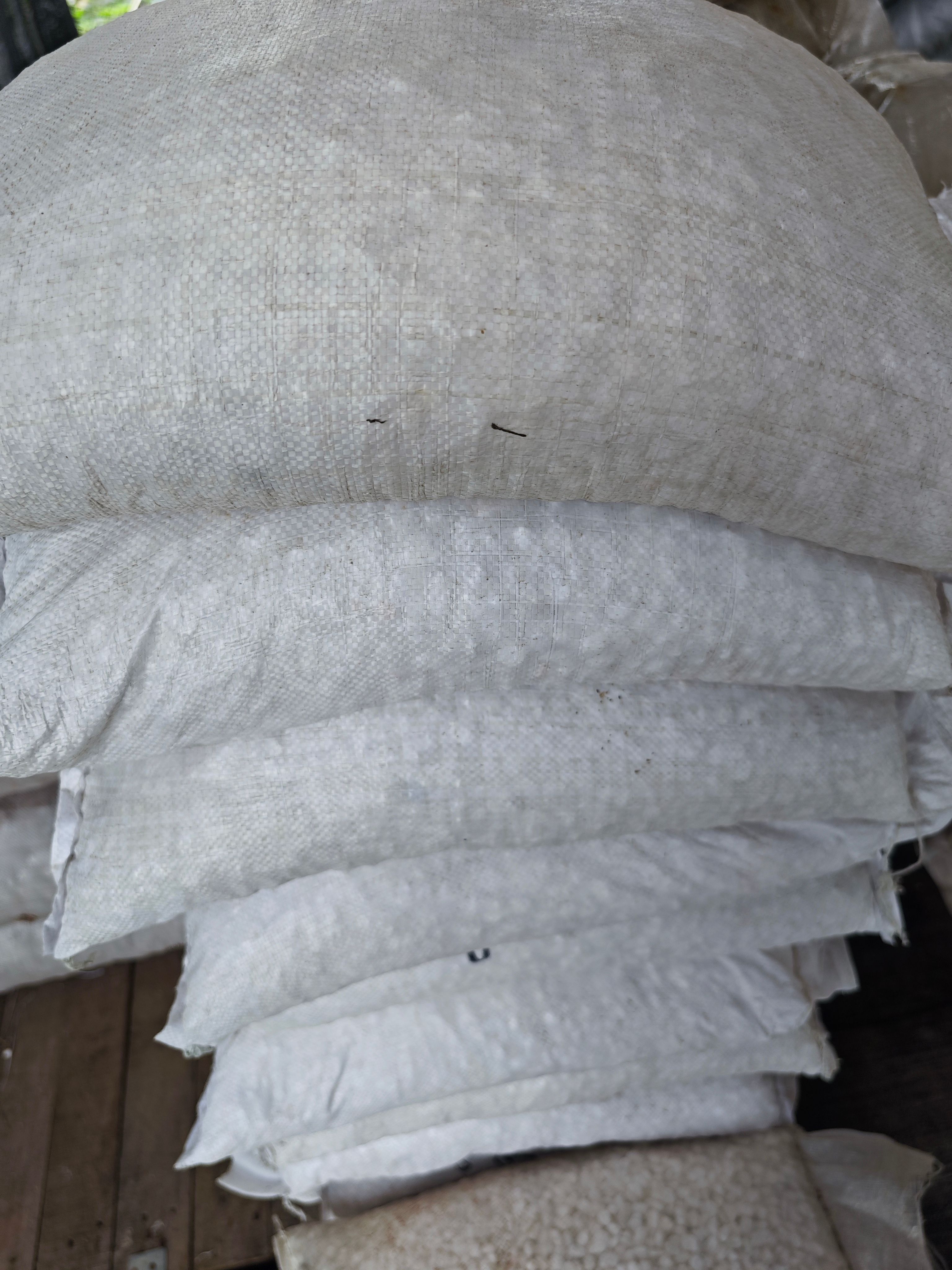 黑砾石白石春灰石米水洗石机制石铺路石