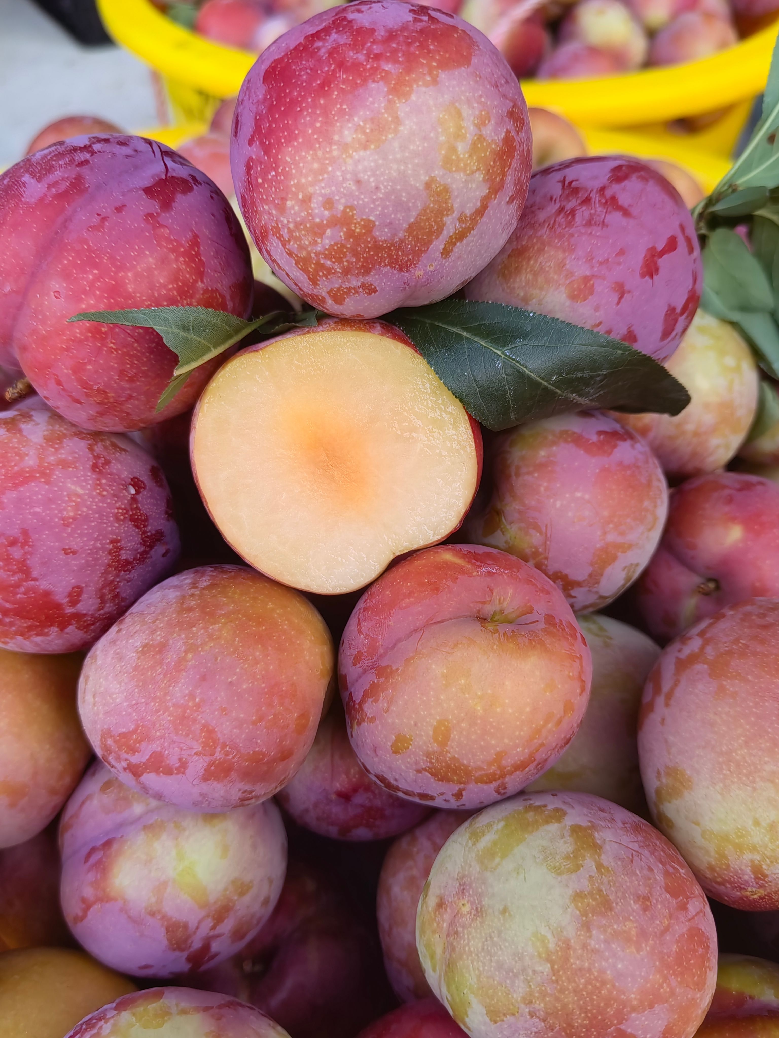 桂林产地红宝石大量出货，大小都有，电商优先安排