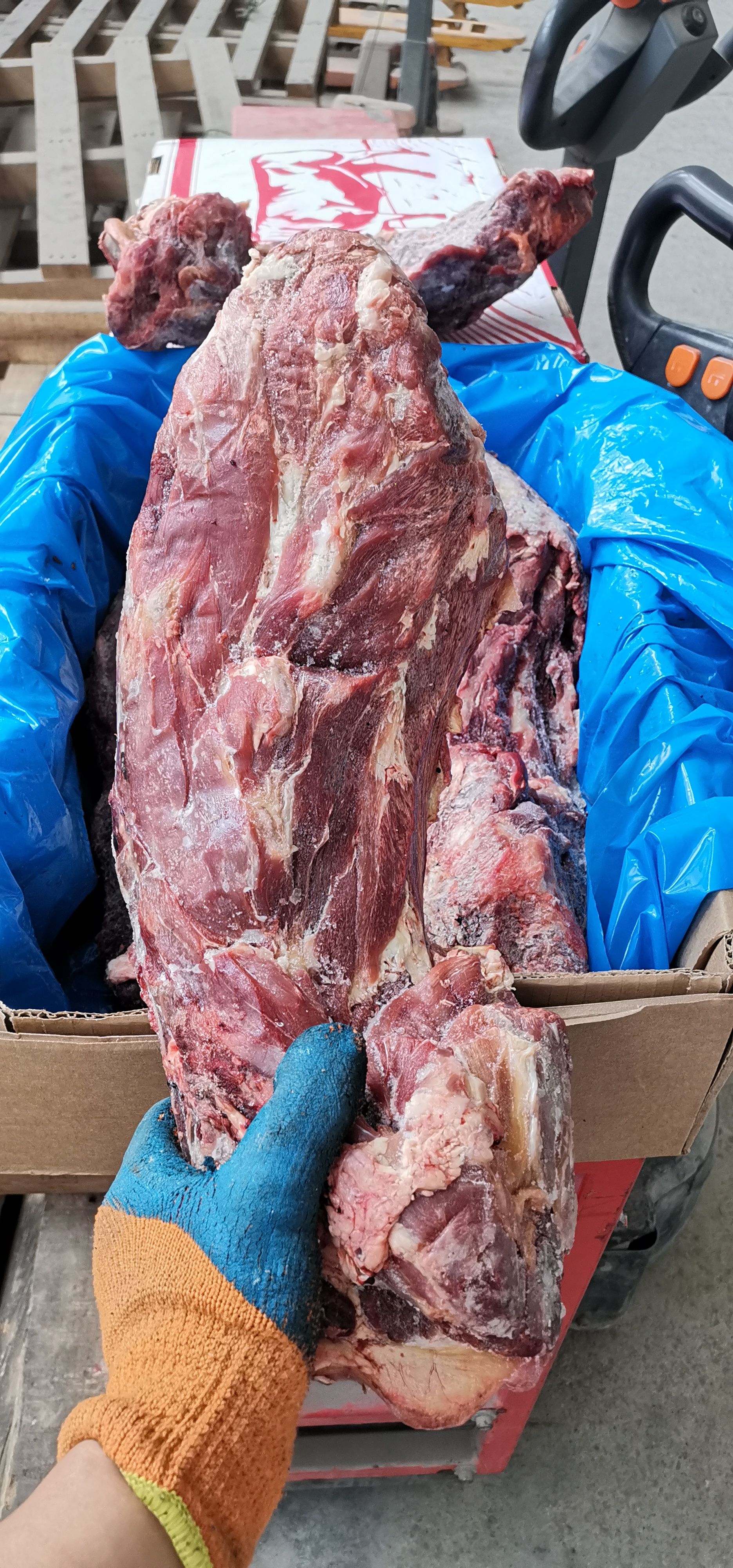 阿根廷89厂牛脖骨，满满的都是肉