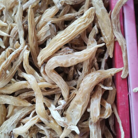 天然天冬干品，只剥一层皮，干净无硫。
