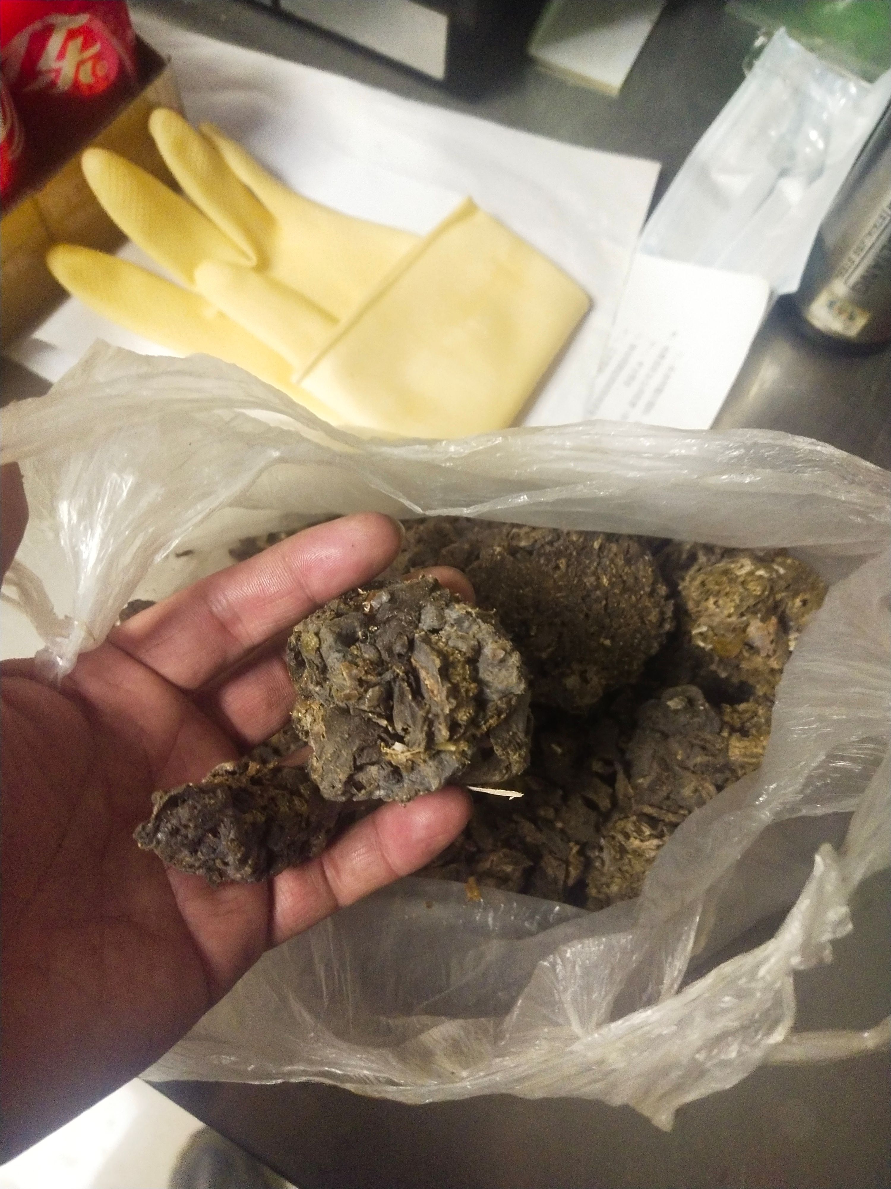 天然未加工蜂胶怎么吃(原蜂胶怎么加工最简单又安全)