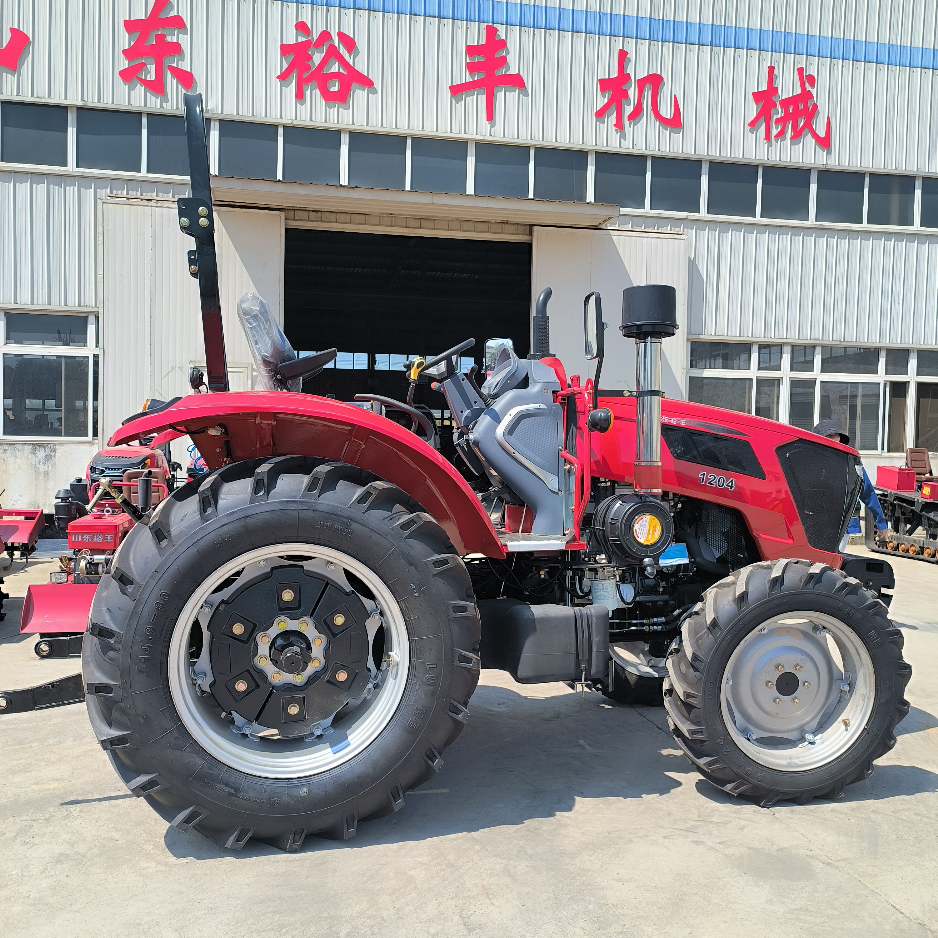 1204拖拉机 梭式换挡，1204大马力轮胎拖拉机，大泵车