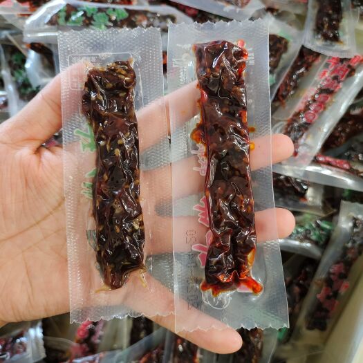 手撕牛肉干一袋500克 配料干净 五香 香辣两个口味
