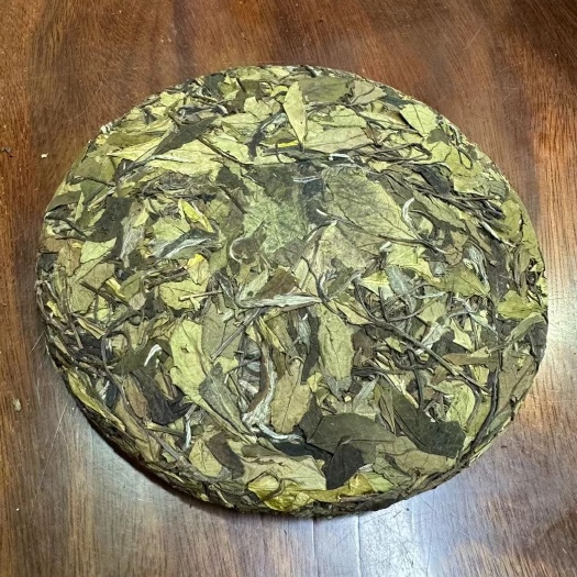 宁德300克荒野小菜茶饼手机原图实拍，家里人不会电商，帮忙