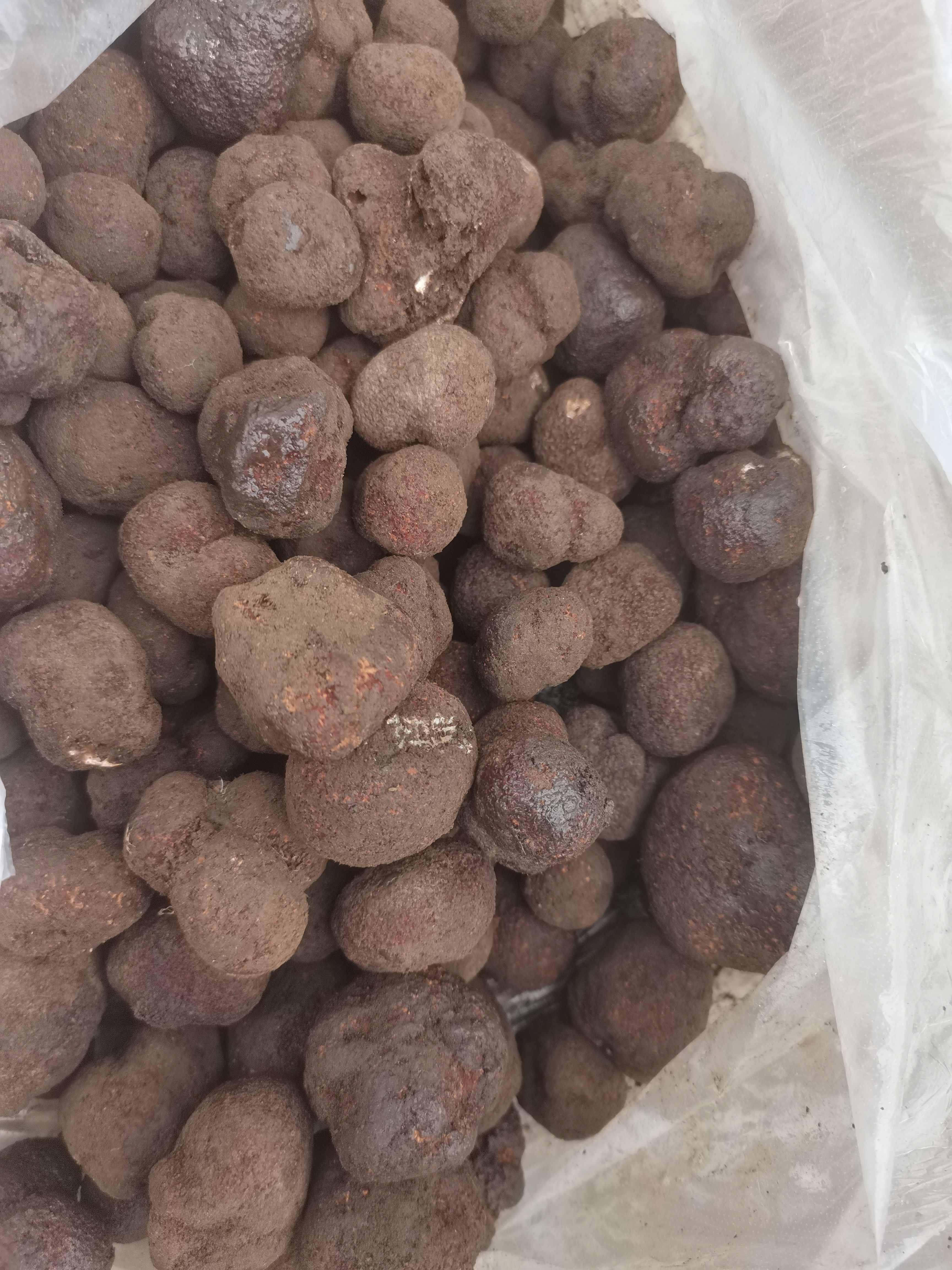 餐桌上的黑钻石