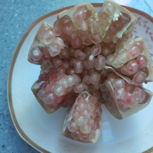 蒙自市甜石榴禄籽