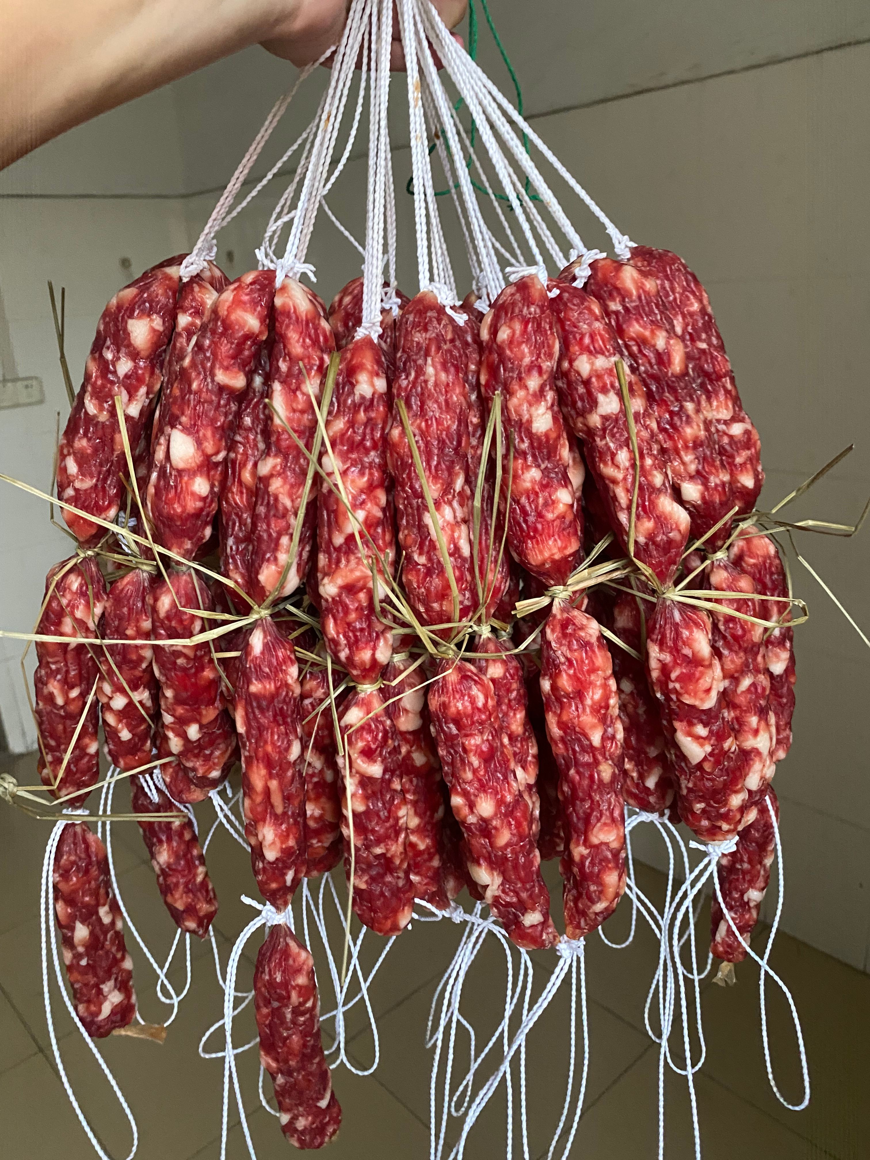 生嗮土猪肠皇腊肠咸甜适中口感细腻广式腊肠腊味厂家直发广东腊肠