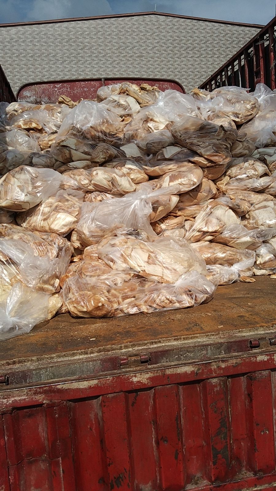 纯面包 可做饲料原料 养殖适用 无奶油无糖果 长期稳定有货