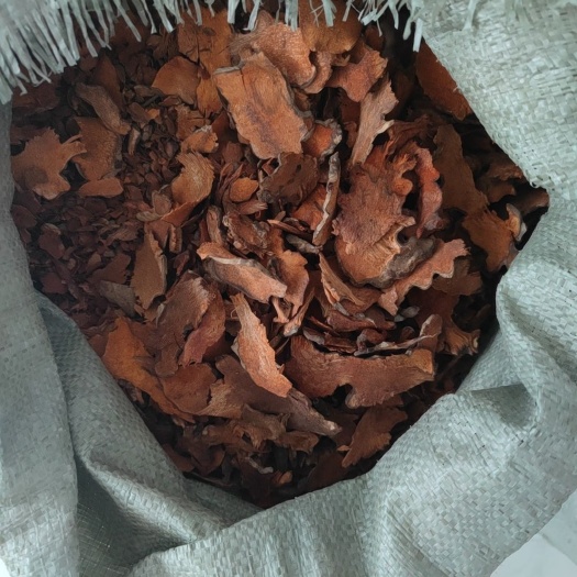 长顺县金刚藤统片，亏本出。约有两三吨干货，需要的请联系