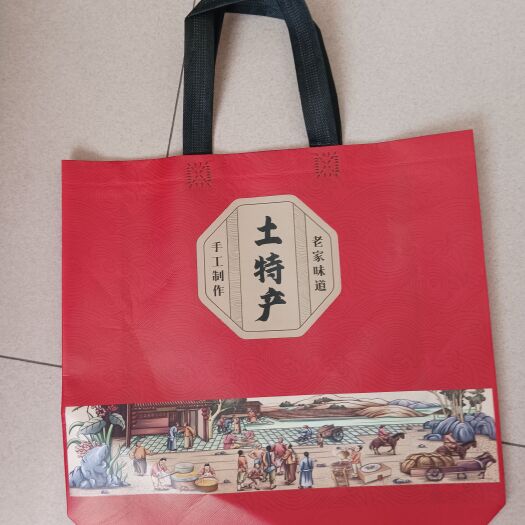东北红蘑，也称肉蘑。小鸡炖蘑菇，一斤干出三斤，一斤炖3只鸡