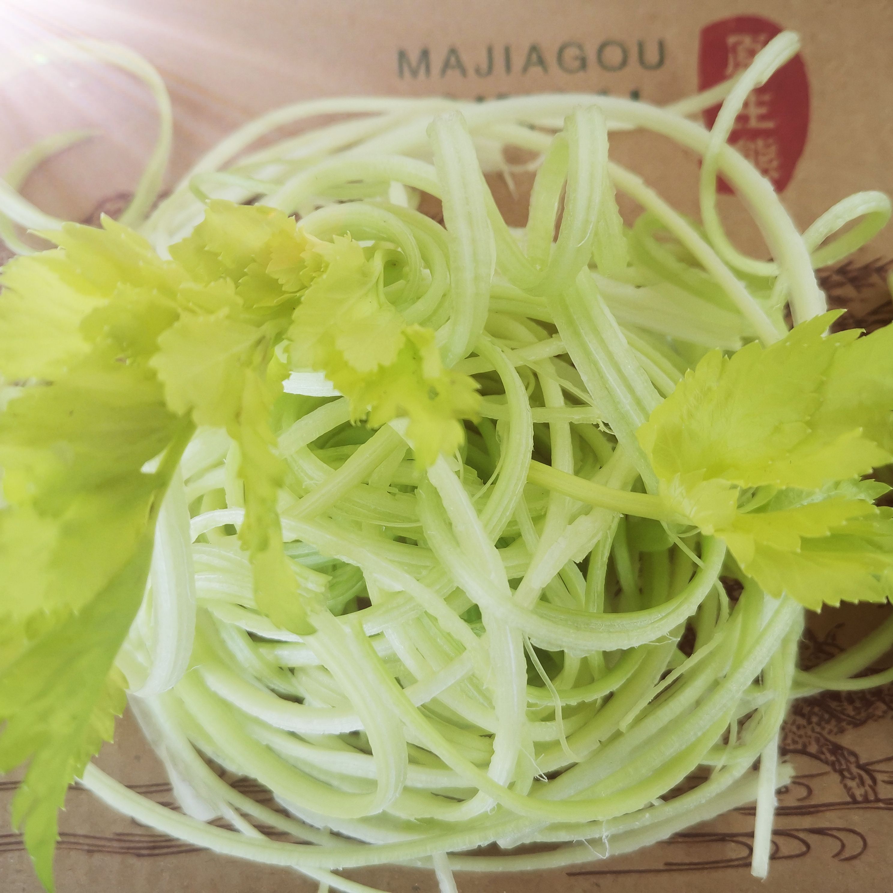 平度特产马家沟芹菜新鲜芹菜空芯芹菜玻璃脆