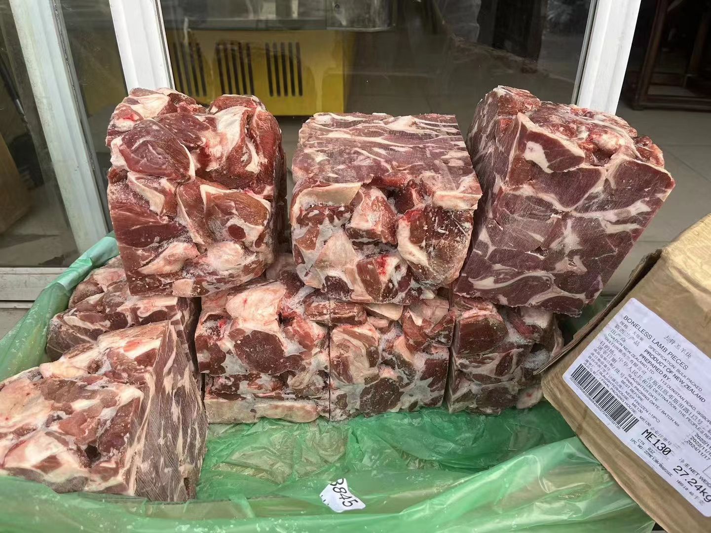 羊碎肉，羔羊碎肉，新货继续到，价格不高，适合烧烤爆炒等