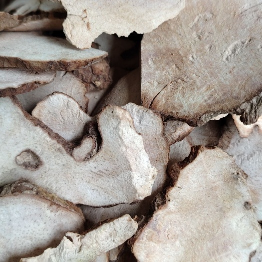 镇宁县土茯苓干片，足干，白肉，微甜