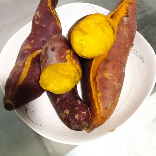 沭阳县江苏宿迁黑土地小香薯，吃起来粉糯香甜。口感好，薯味足。