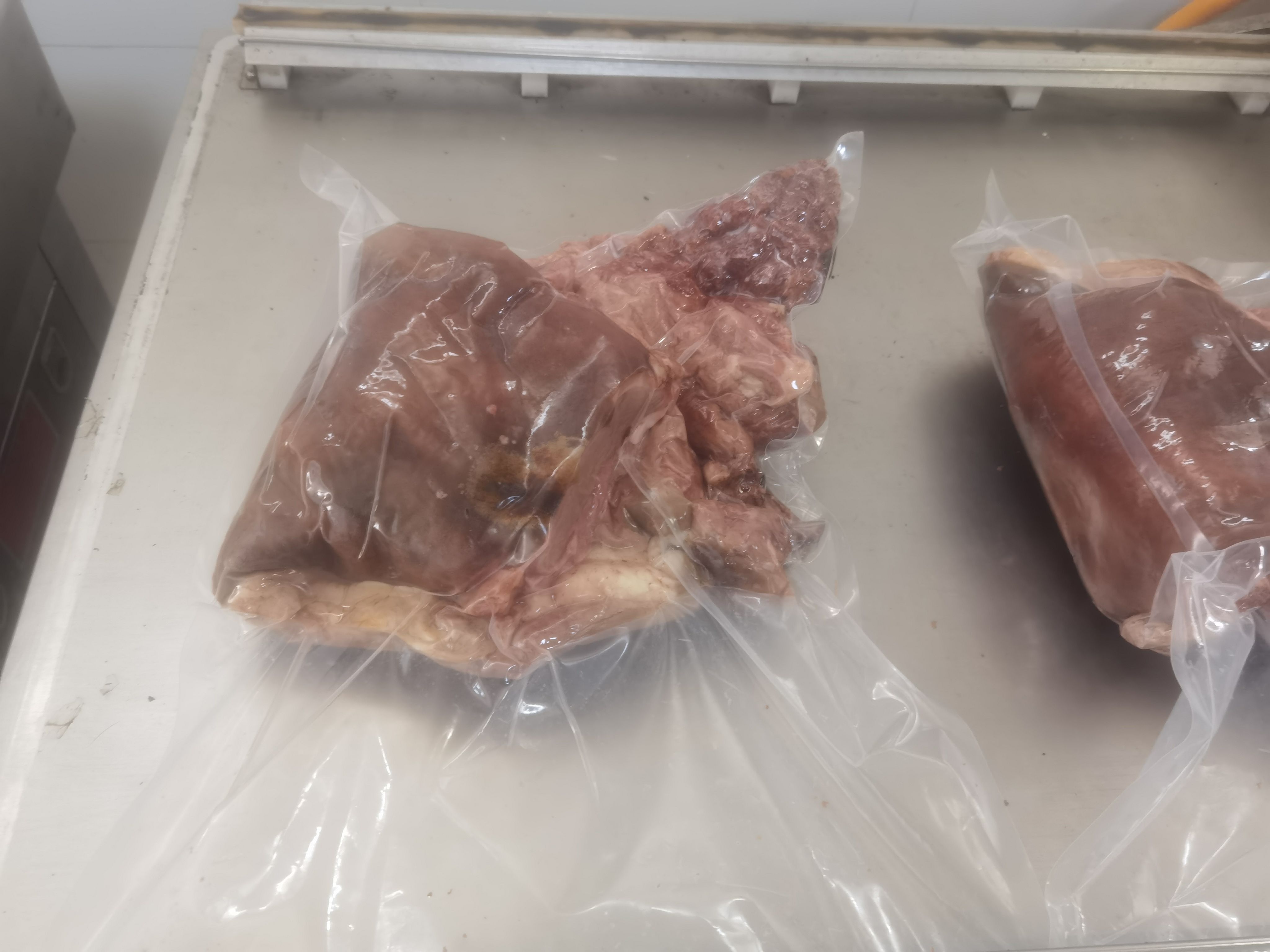 带皮山羊肉，外蒙古水煮熟羊肉