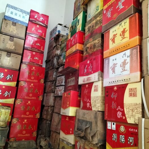 赤峰老酒保真保老保是纯粮，亏本处理了！