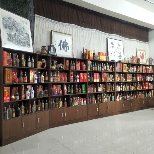 赤峰批发各种老酒名酒，保真保老，保纯粮，因为是老酒，数量不多！