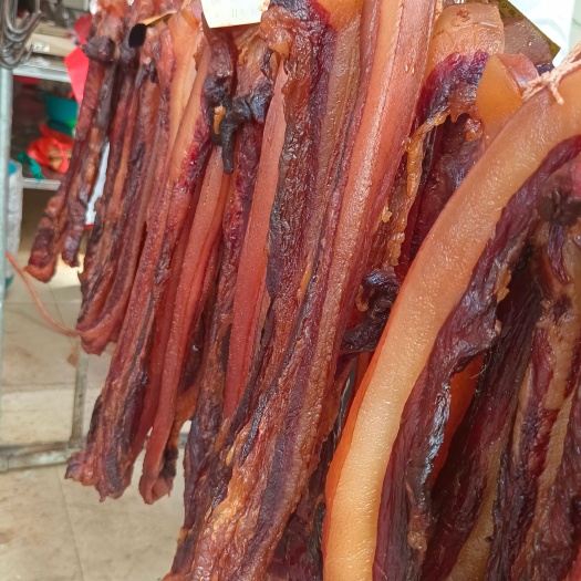 藤县山地土猪腊肉腊味十足批发