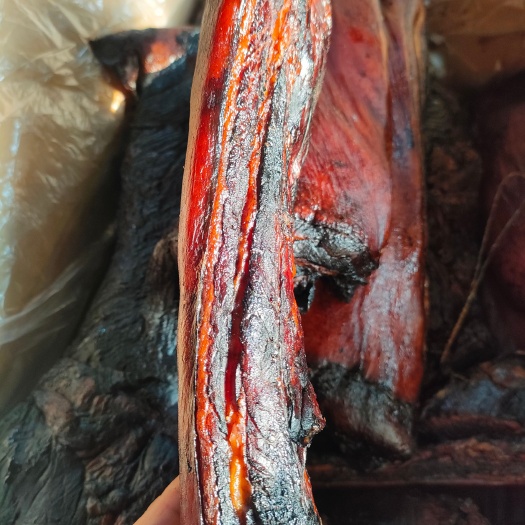 成都四川烟熏腊肉，干度颜色味道货源冲足长年有货欢迎来电咨询