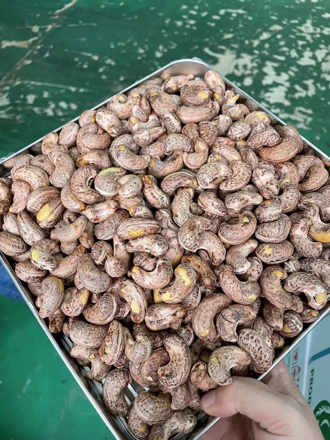 越南腰果仁炭烧烘烤盐焗原味带衣紫衣带皮每日坚果炒货一件代发
