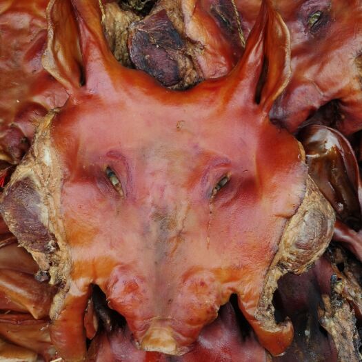 成都烟熏猪头肉板猪头猪脸肉烟熏腊猪头厂家一手货源