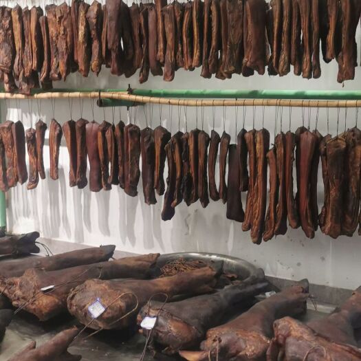 重庆市自养跑山猪腊肉香肠