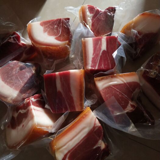 彝良县农家柴熏腊肉 好东西只有试了才知道