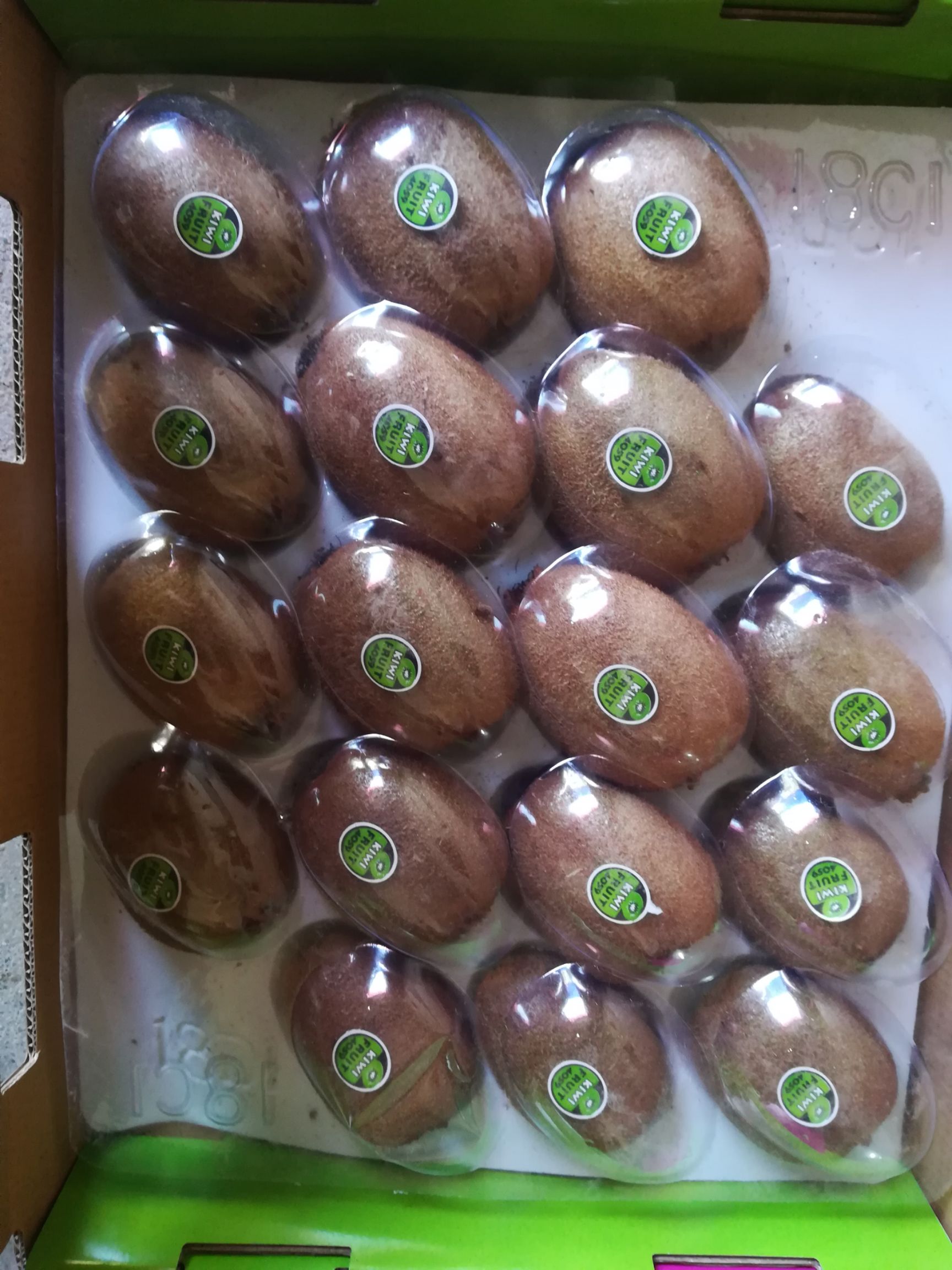 90~100克翠香猕猴桃