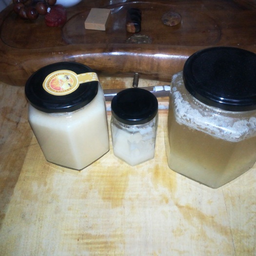 西昌市土蜂蜜 玻璃瓶装  1年